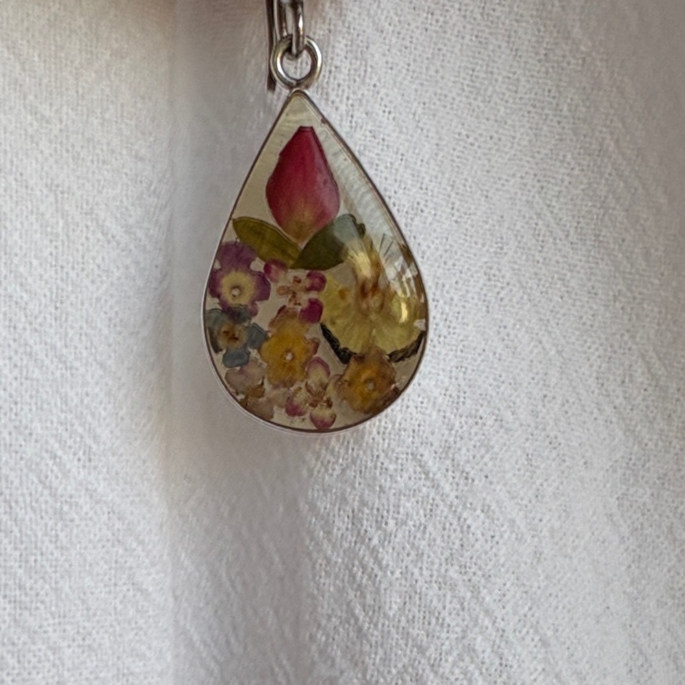 3/$30! Floral Flower Teardrop Earrings Sterling Silver - Picture 3 of 5